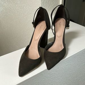 Aldo Olive green Heels